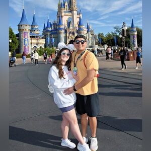 Meet your Posher, Roni